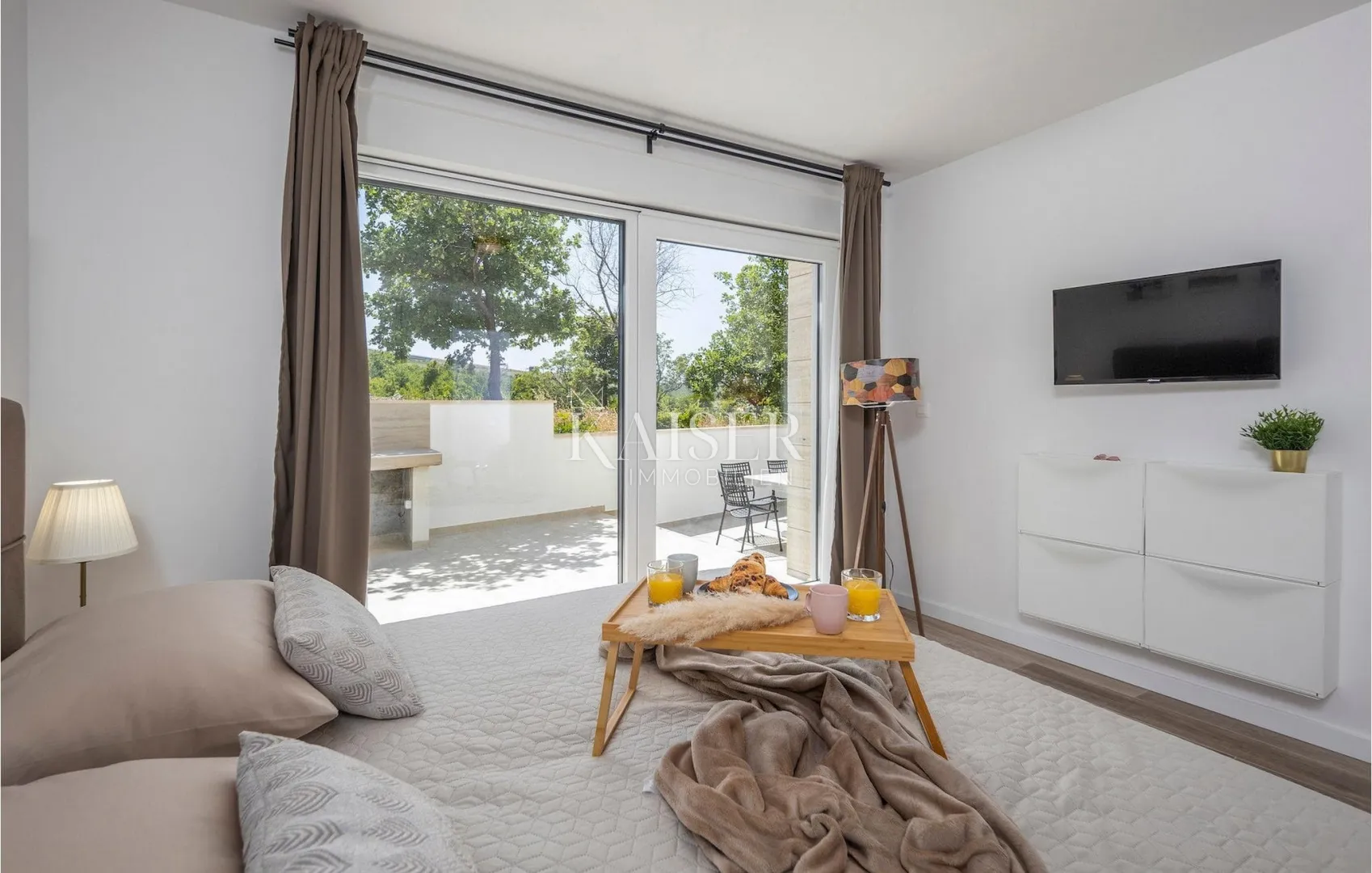 zadar - prostrana vila s bazenom u blizini mora - slika 27