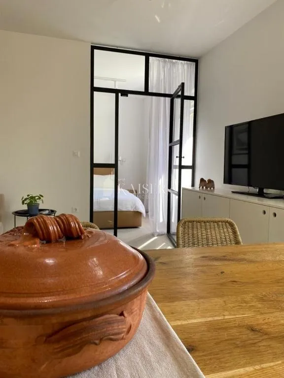 Zadar, Poluotok – moderan trosoban stan 64m2 - 389 000 eur