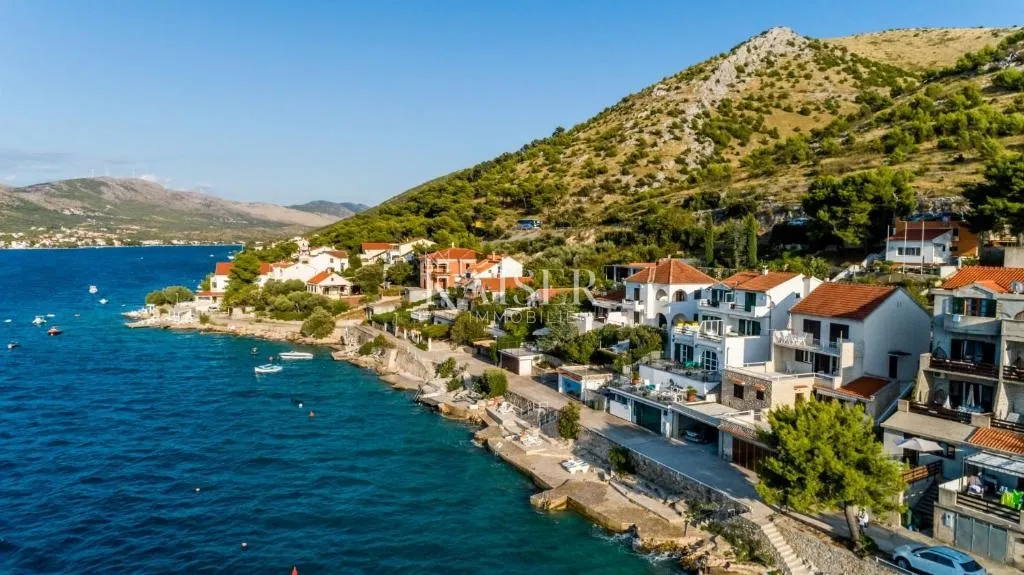 šibenik - kuća prvi red do mora - slika 3