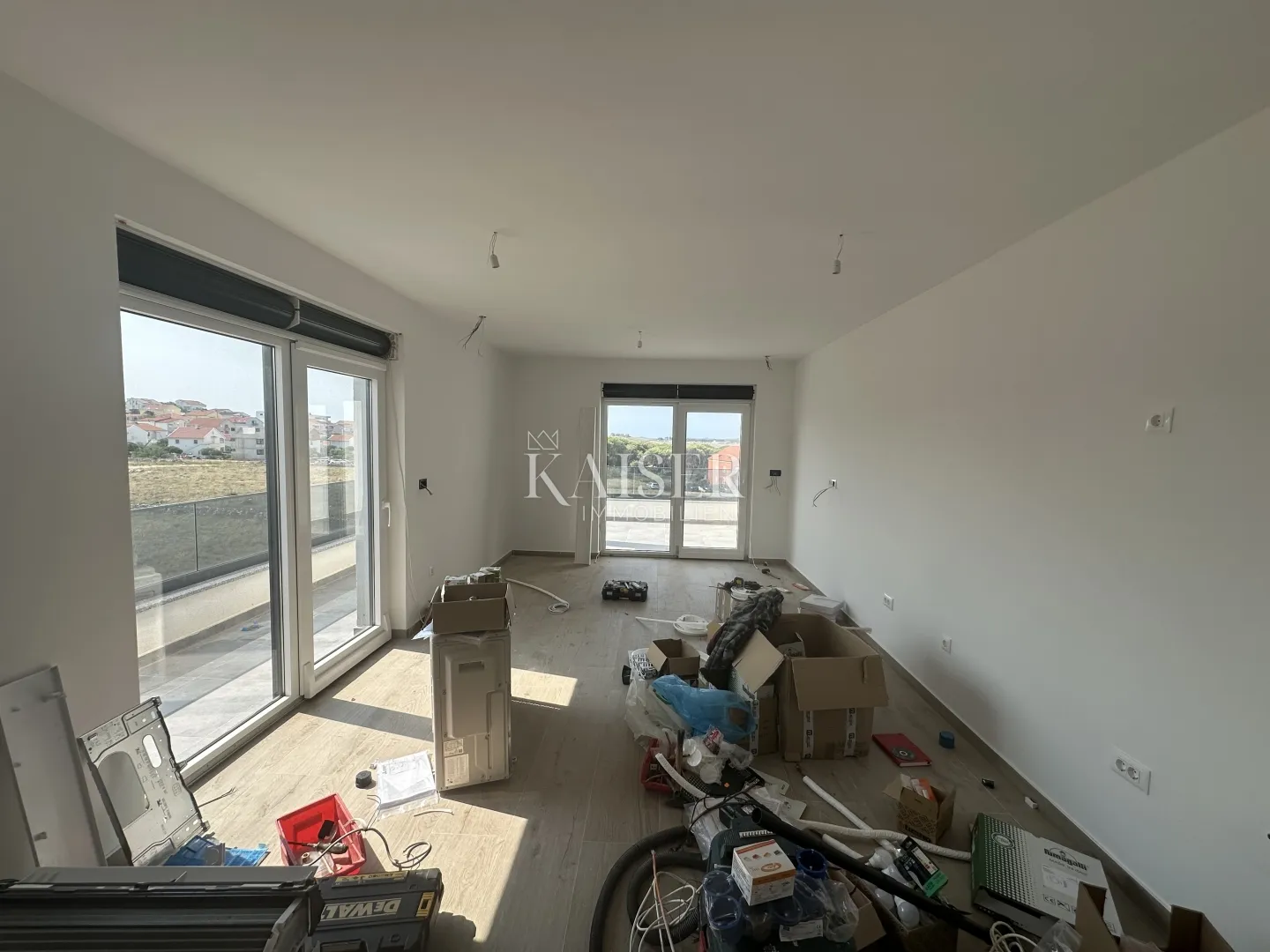 pag, povljana - trosobni stan, veliki balkon, 300 m od mora - slika 5