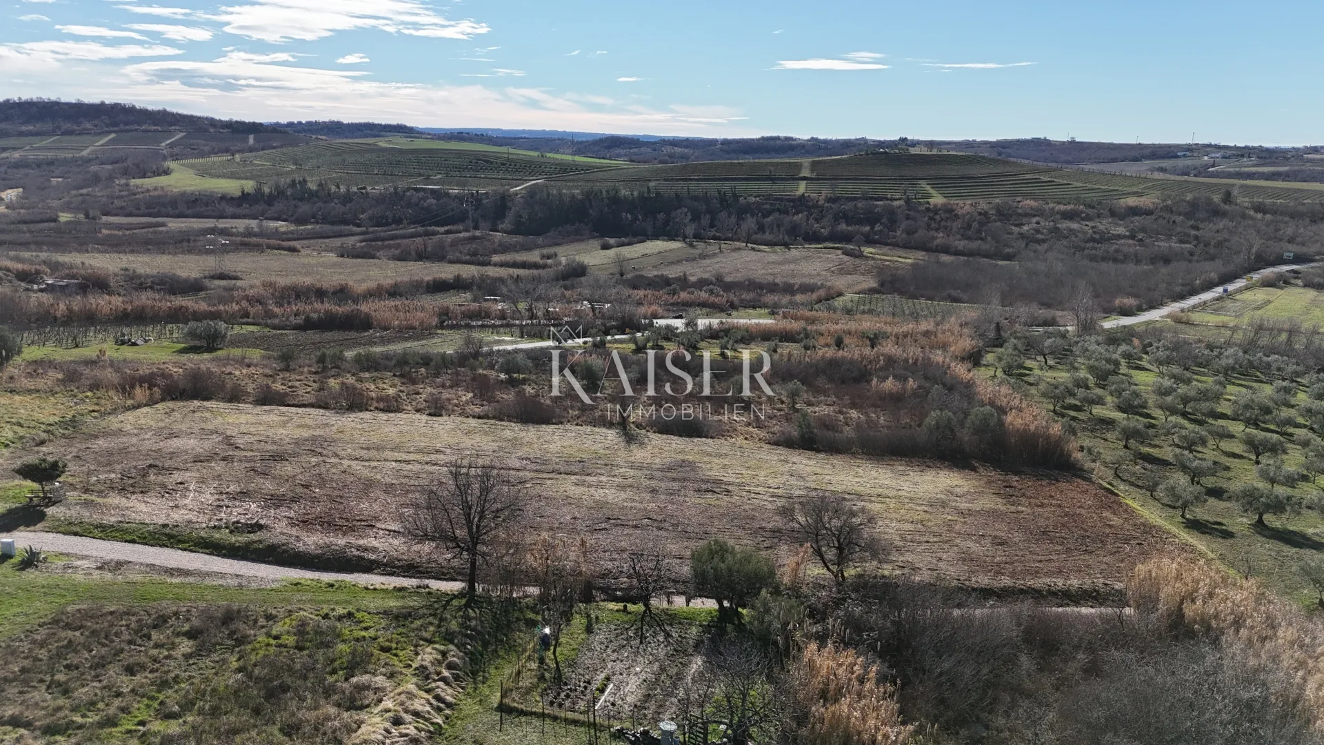 istra, buje - građevinsko zemljište, 1.036m2, vrhunska lokacija - slika 9