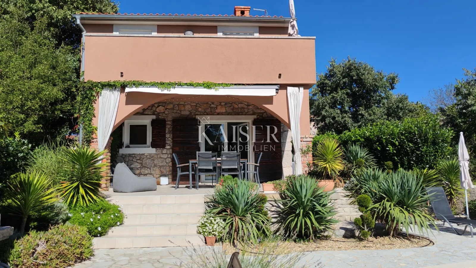 otok krk, dobrinj-renovirana kamena kuća 105m2 s bazenom - slika 26