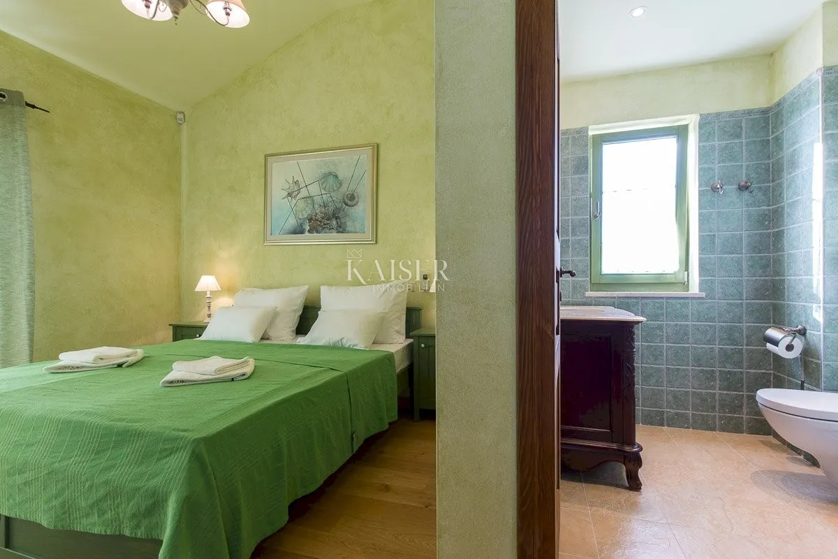 otok krk, dobrinj, okolica - luksuzna villa 179m2 - slika 8