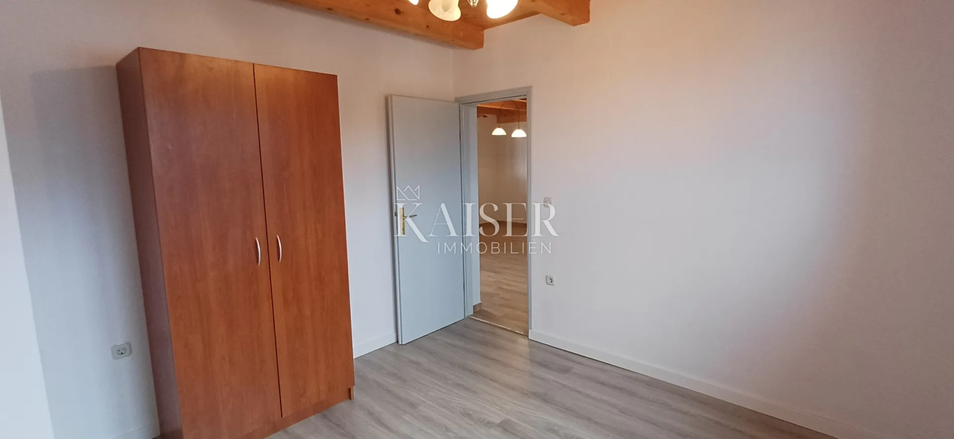 vir – stan s terasom i pogledom na more, 120 m od plaže - slika 7