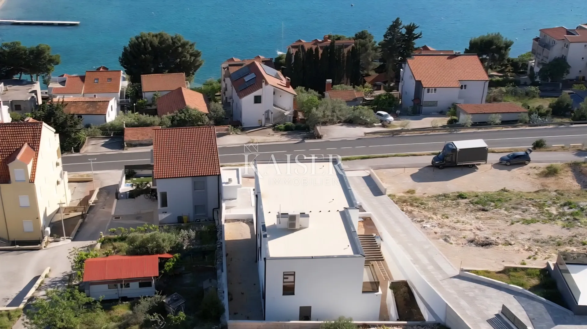 šibenik, žaborić – luksuzna vila s grijanim bazenom i panoramskim pogledom - slika 4
