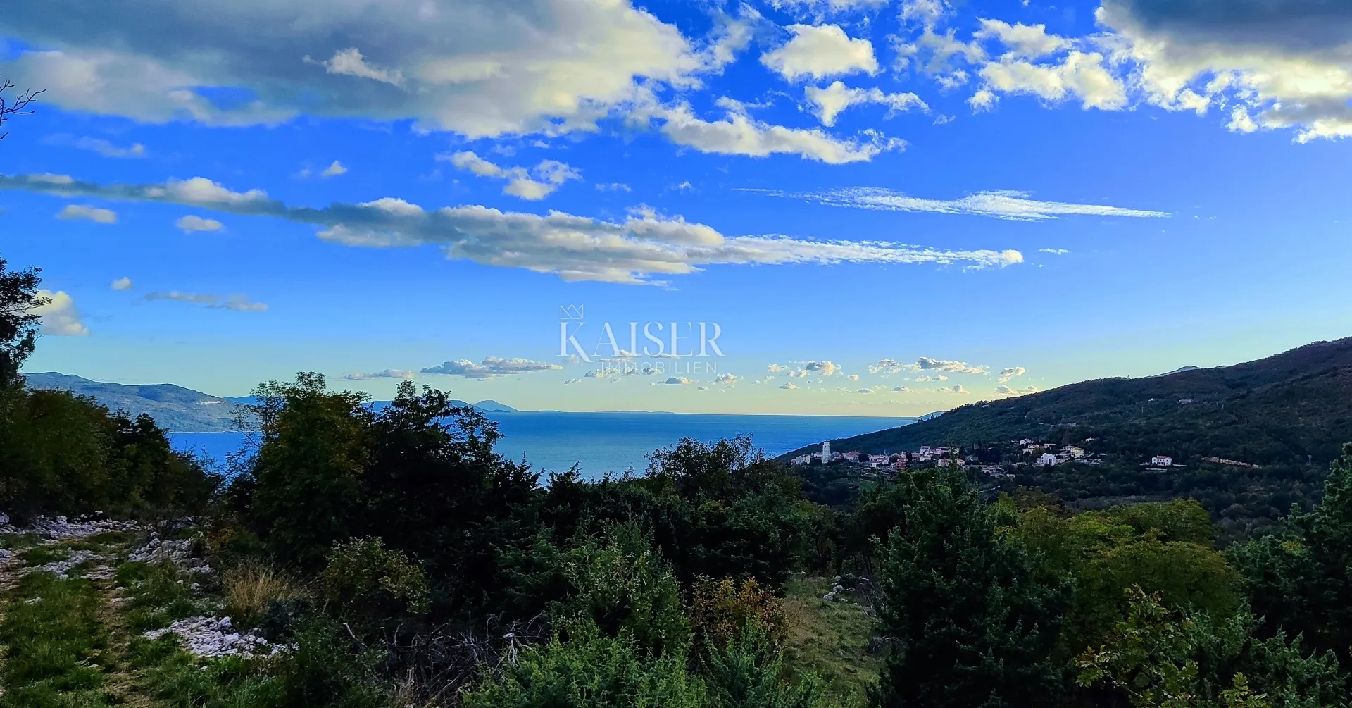 mošćenička draga - građevinsko zemljište s prekrasnim pogledom na more, 5.500 m2 - slika 1