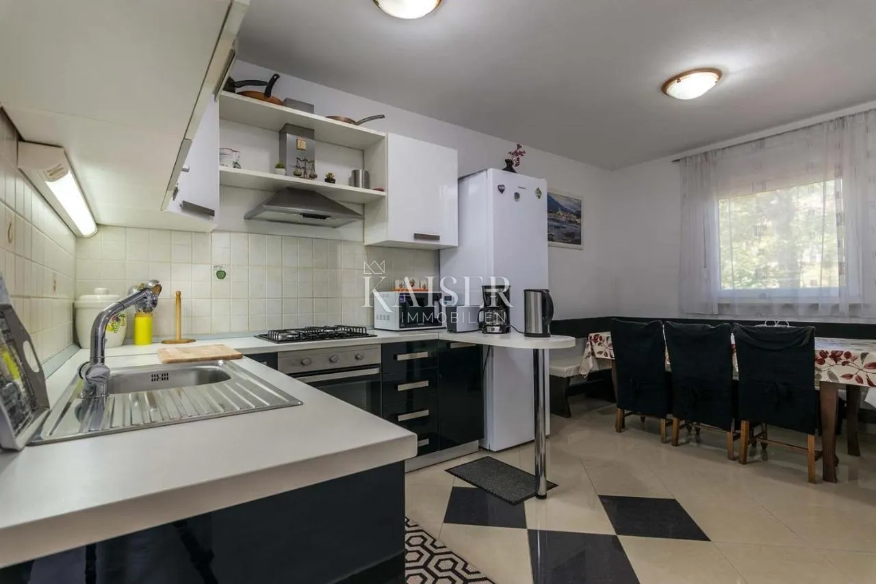 istra, pula- obiteljska kuća 250m² na atraktivnoj lokaciji s bazenom - slika 5