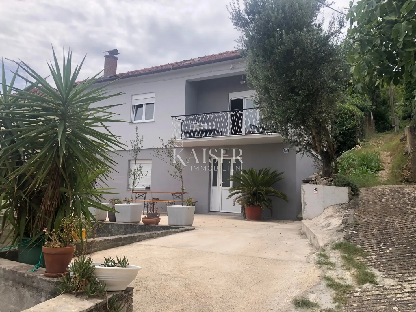kali, otok ugljan kuća s dva stana i predivnim pogledom na more - slika 7