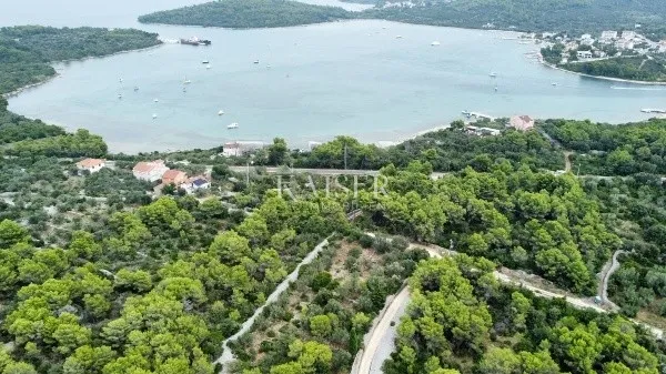 ugljan, kukljica - građevinsko zemljište u blizini mosta ždrelac - slika 2