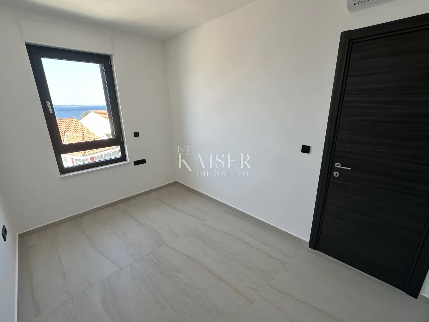 zadar, diklo, stan 94,58 m2, krovna terasa, 50 m od mora - slika 4