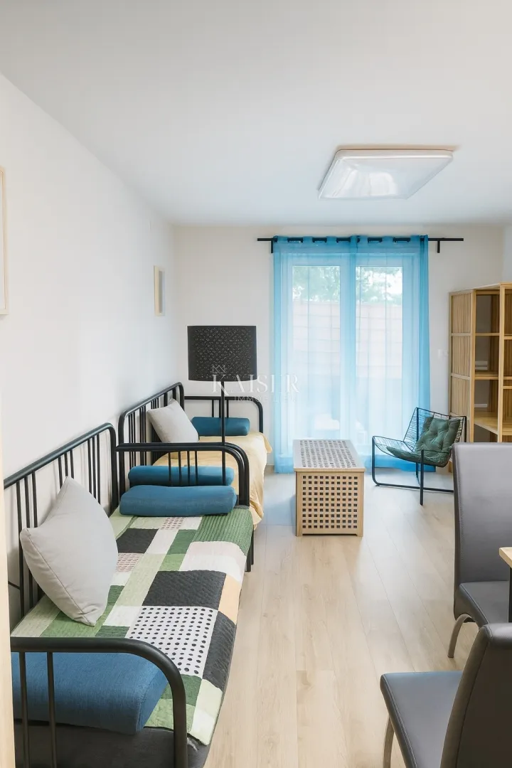 vir | kuća s 6 apartmanskih jedinica i garažom – 200 m od mora - slika 7