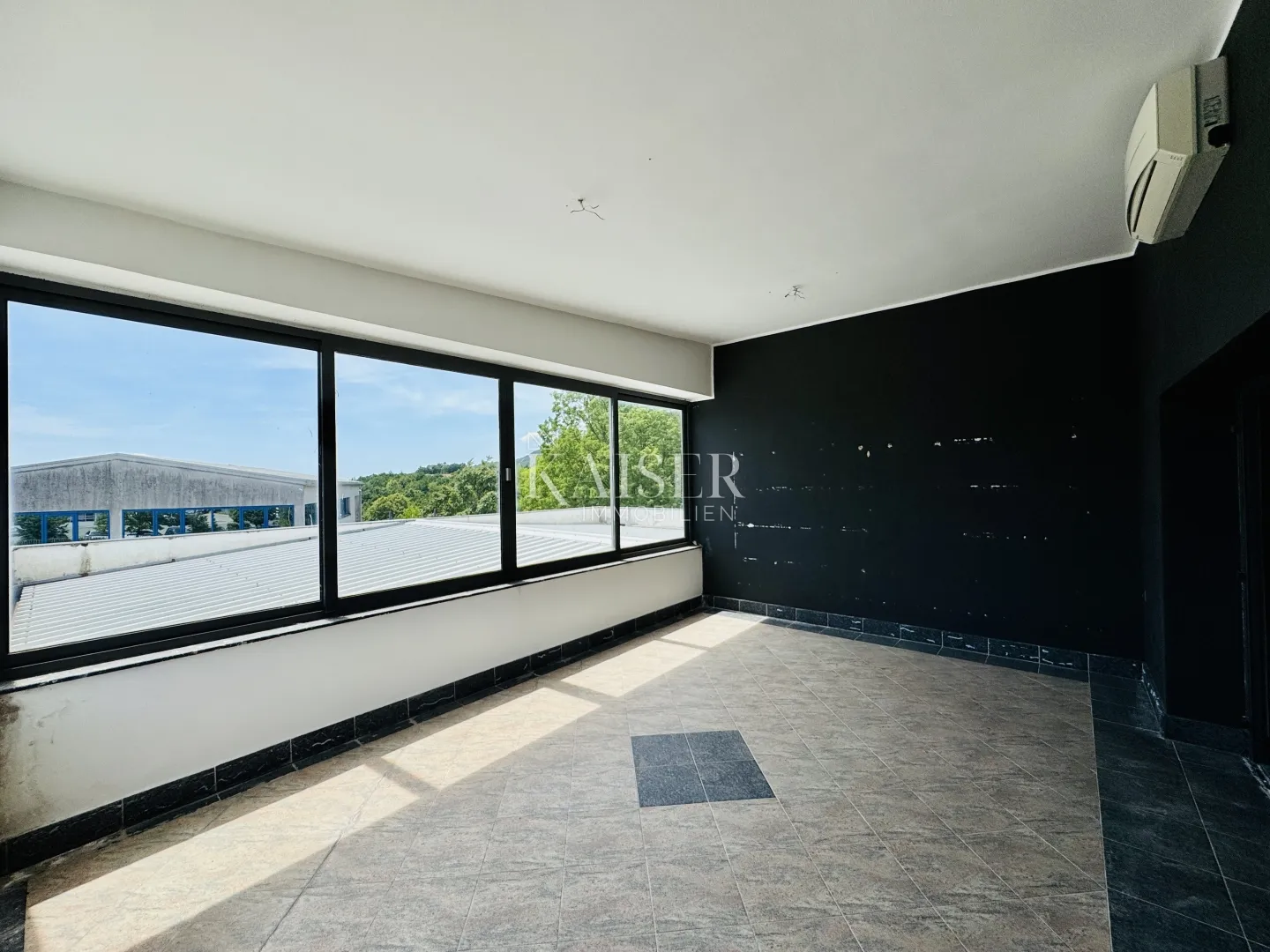 Matulji – Poslovni prostor (140 m2) za zakup na odličnoj lokaciji