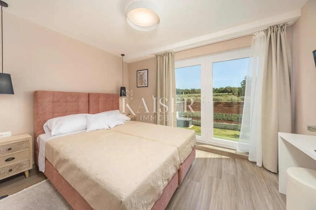 istra - poreč, vila sa grijanim bazenom i saunom pogled more - slika 36