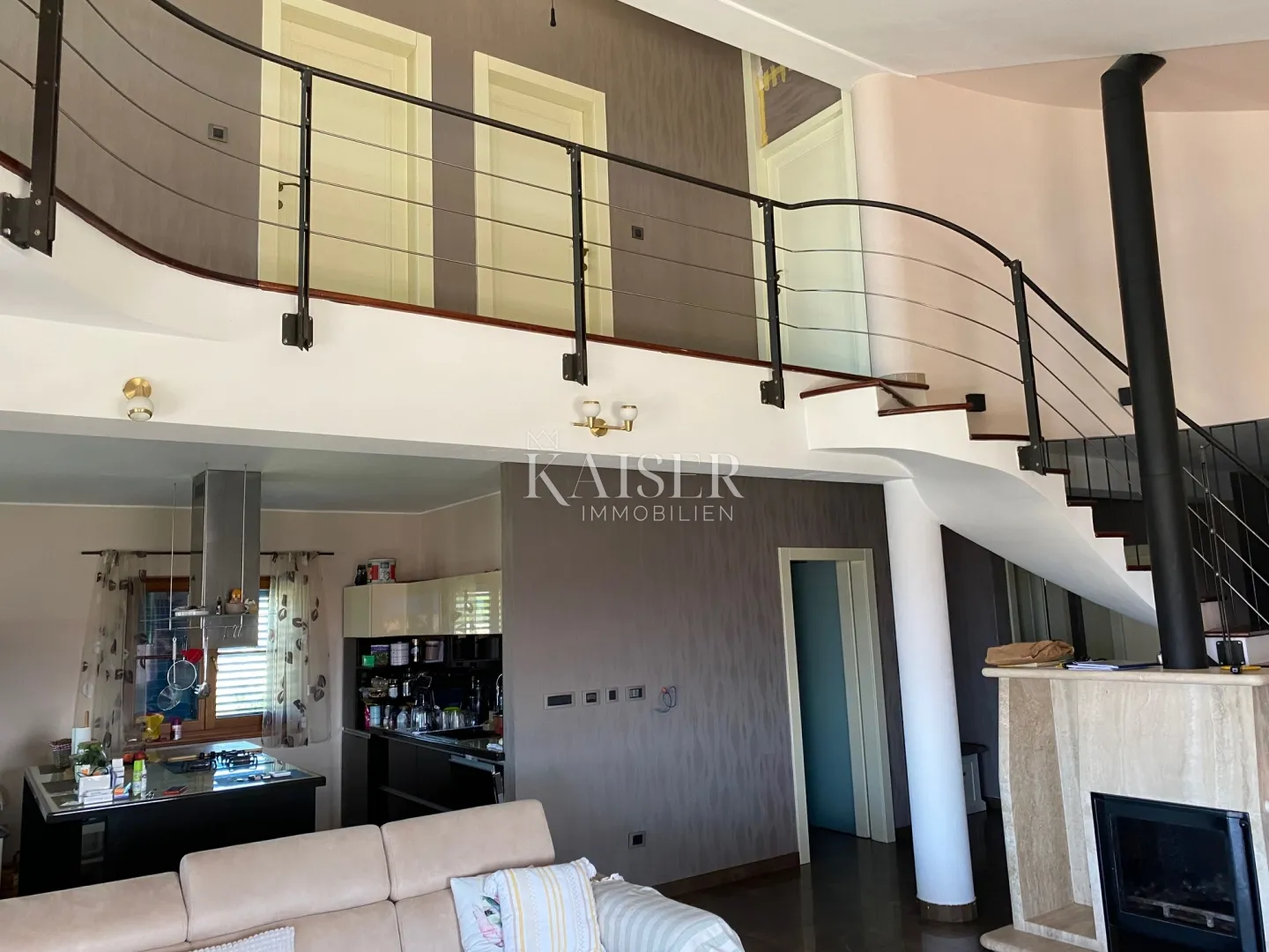 šibenik, brodarica - vila s bazenom i pogledom na more - slika 22