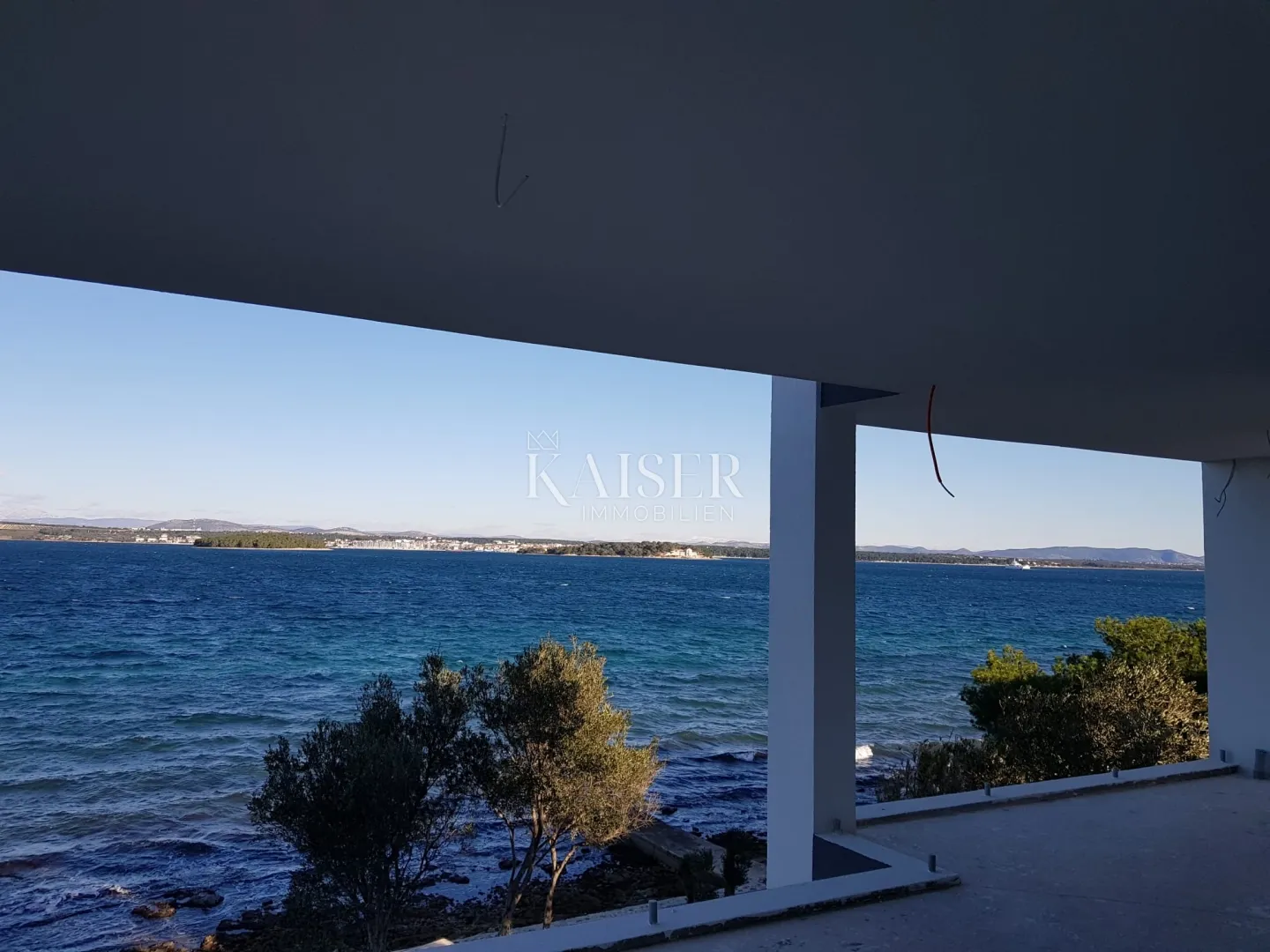 otok pašman, tkon- vila s krovnom terasom u 1. redu do mora - slika 7