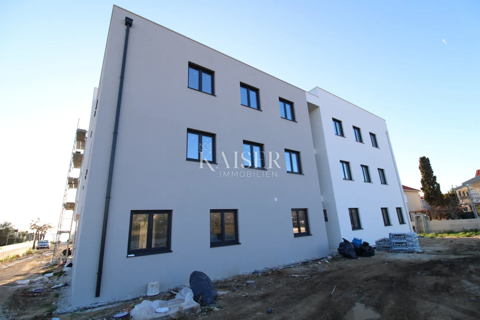 zadar, privlaka: dvoetažni stan sa krovnom terasom,40m od mora - slika 6