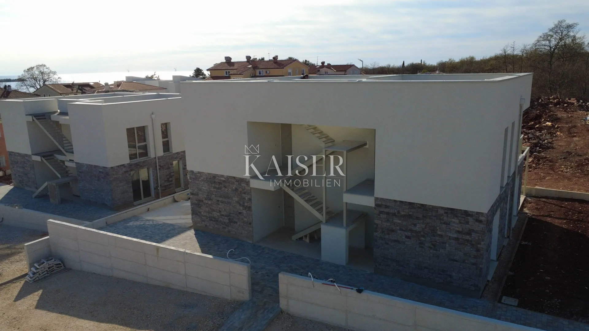 istra, novigrad, okolica - stan 108m2; krovna terasa 112m2; 300m od mora - slika 25