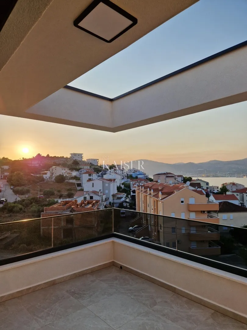 okrug gornji, čiovo - luksuzni penthouse s krovnom terasom i panoramskim pogledom na more - slika 7