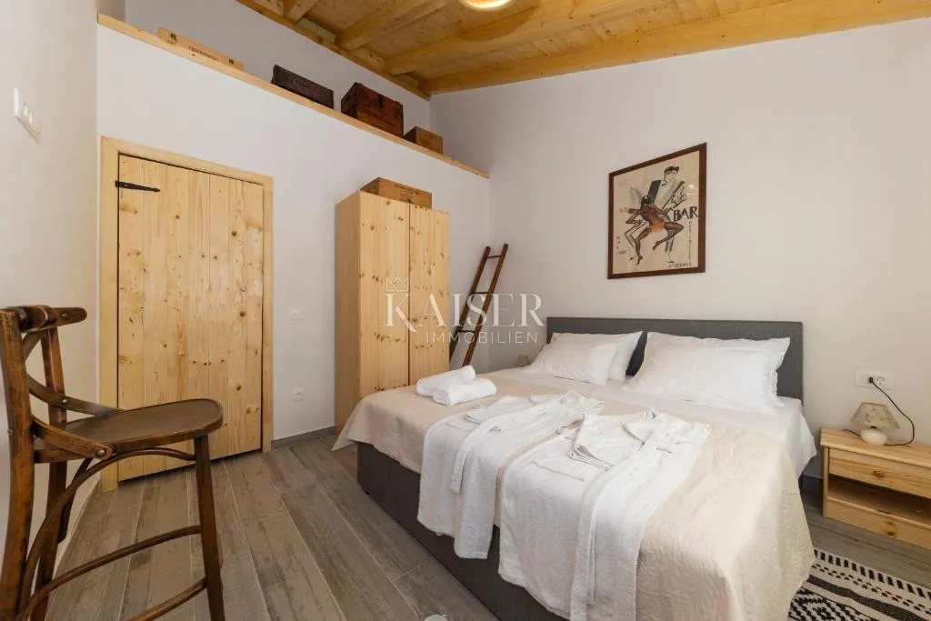 autentična kamena vila s bazenom, samo 30 metara od mora, otok pašman – ždrelac - slika 10