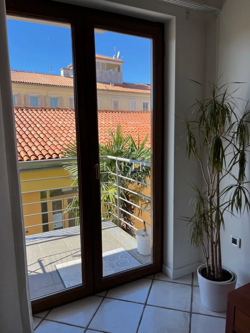 istra - poreč, atraktivan stan u samom centru poreča - slika 3