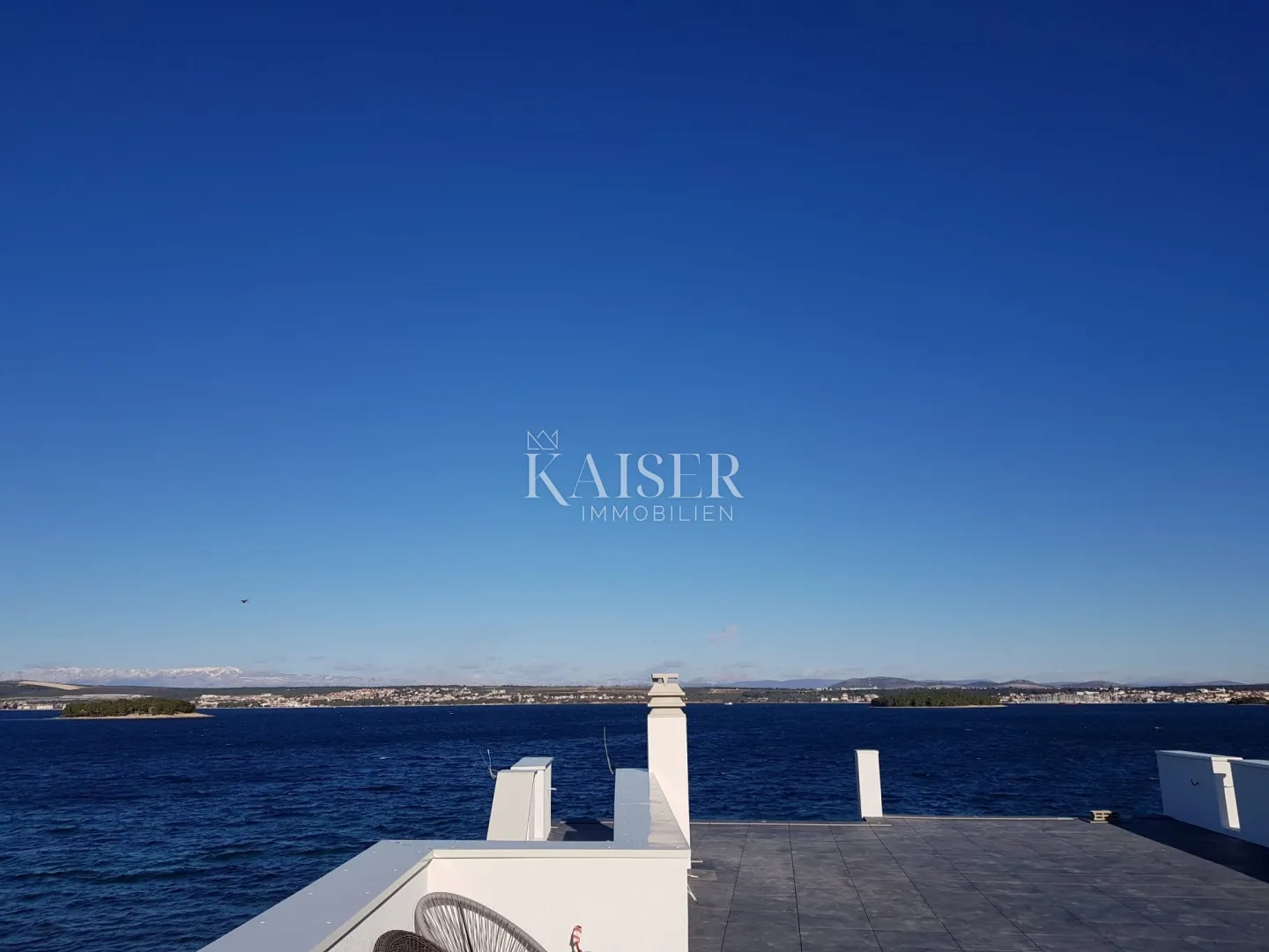 otok pašman, tkon- vila s krovnom terasom u 1. redu do mora - slika 6