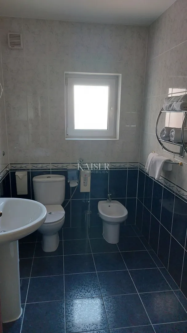 istra, novigrad - hotel 14 soba, sa restoranom i bazenom, 300m od mora - slika 25