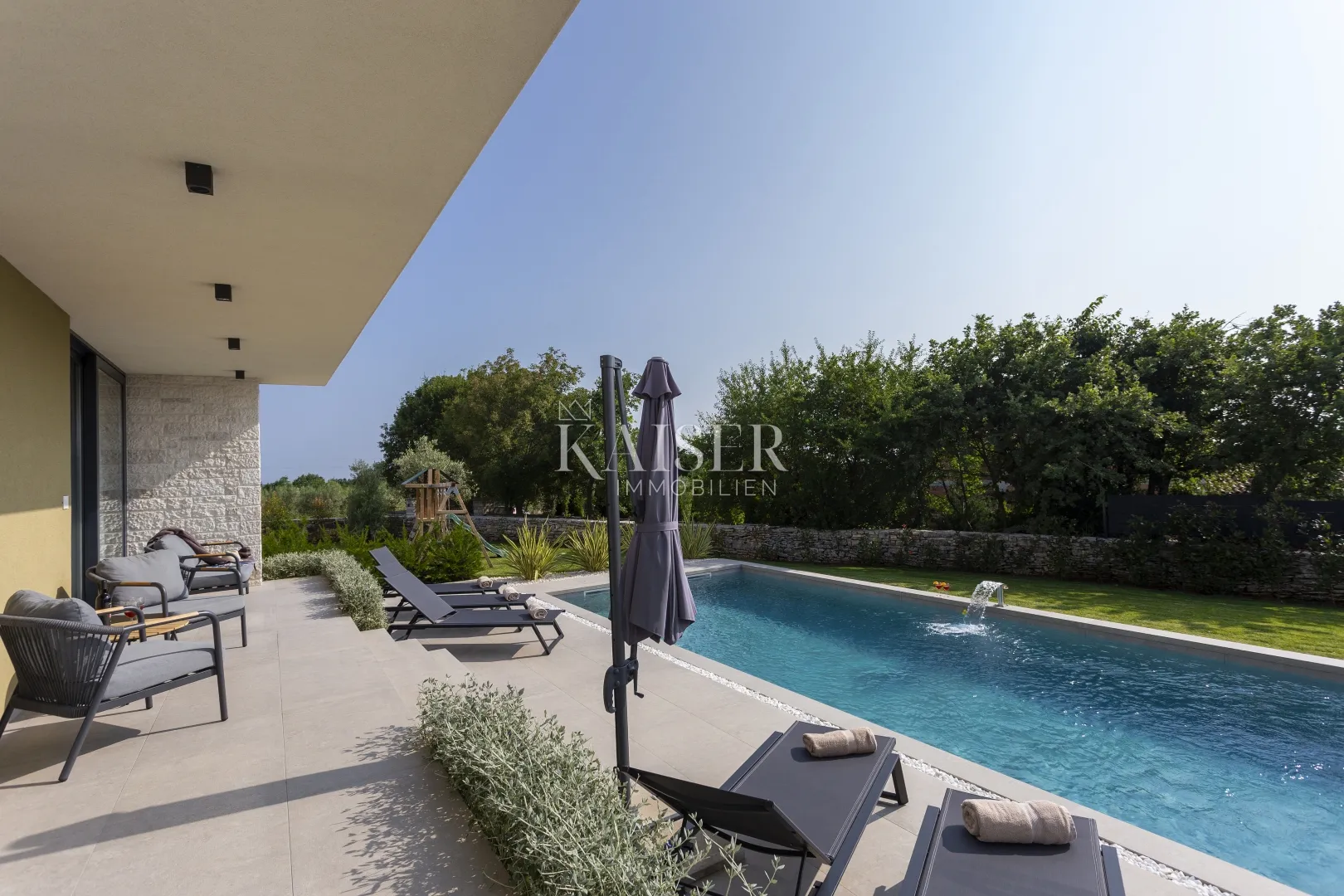 istra, svetvinčenat - moderna vila s bazenom - slika 6
