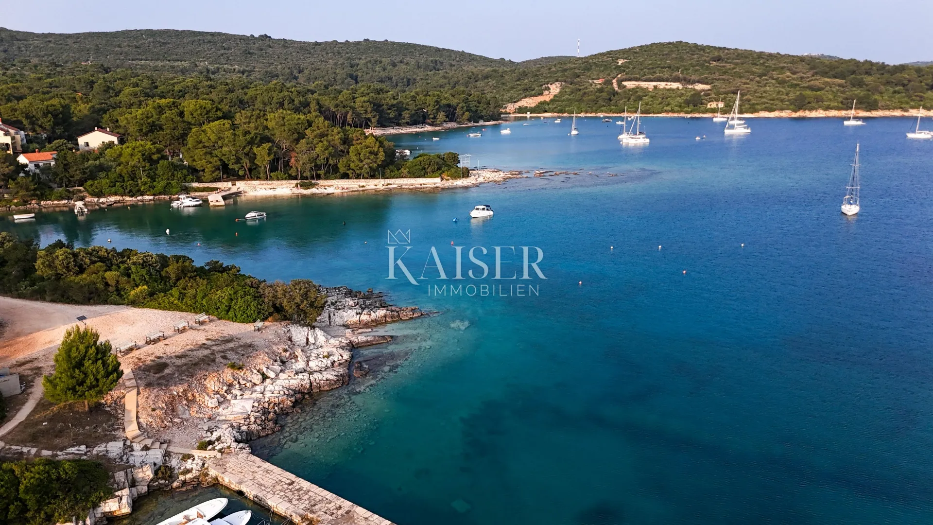 Mali Lošinj - građevinsko zemljište uz more, 729 m2 - Artatore, Mali Lošinj
