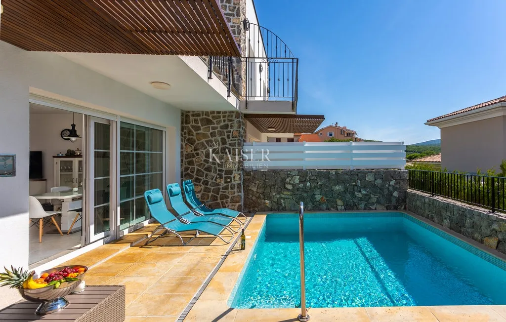 kornić, otok krk- vila 110m2 s pogledom na more i bazenom - slika 21