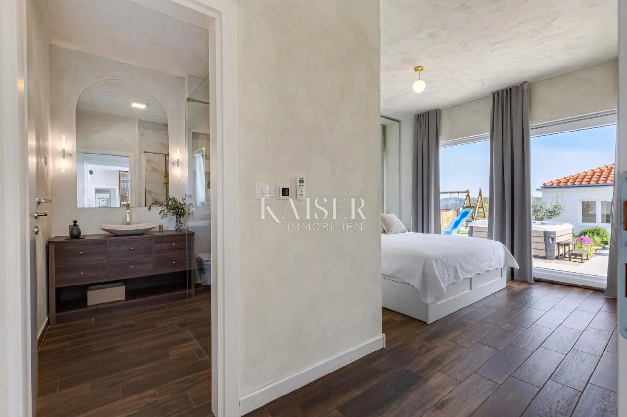 šibenik - prekrasna kuća na osami - slika 30