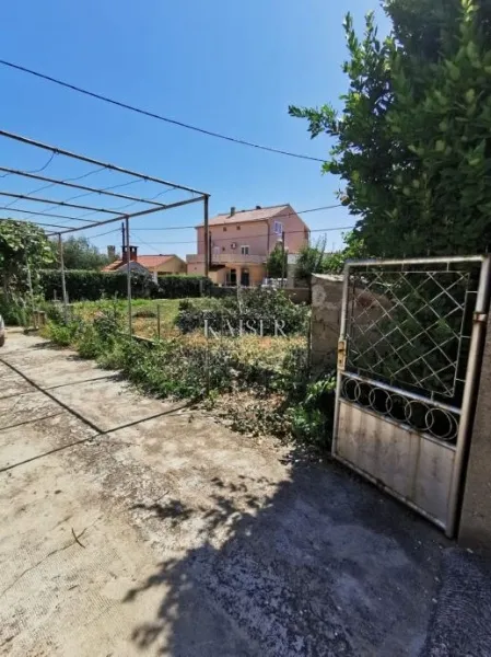 kuća s velikim potencijalom na izvrsnoj lokaciji u srcu privlake - slika 9