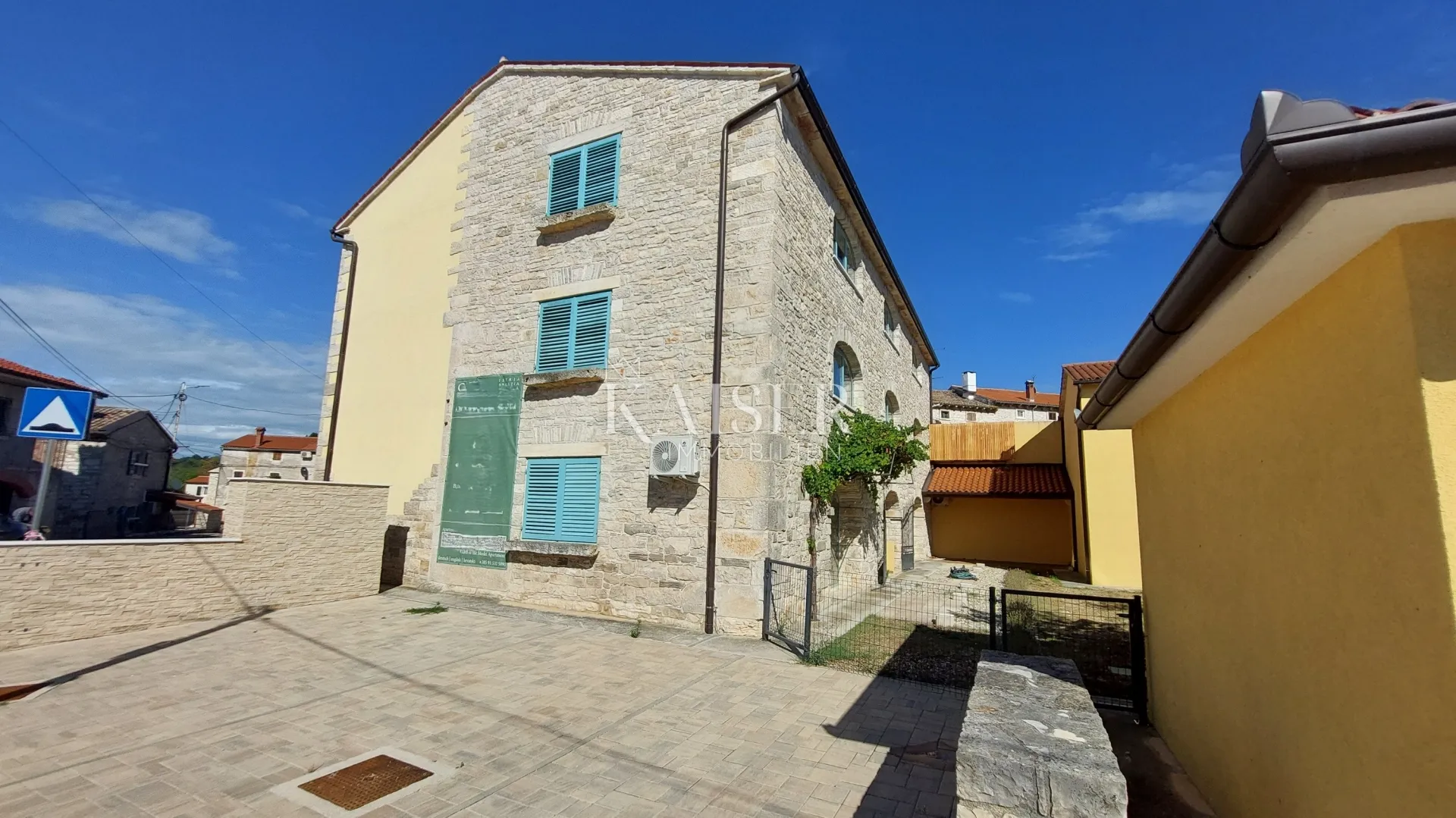 Istra, Buje, okolica - stan 63m2, drugi kat, mogućnost upravljanja najmom