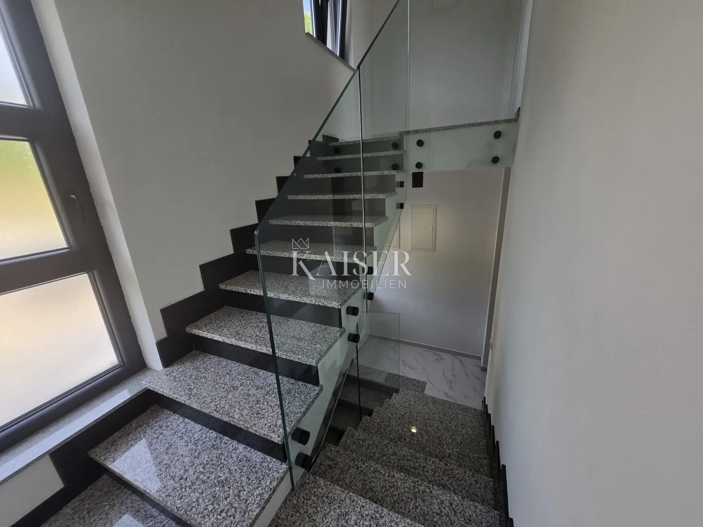 zadar, posedarje – ekskluzivna vila prvi red do mora s privatnim pristupom moru - slika 29