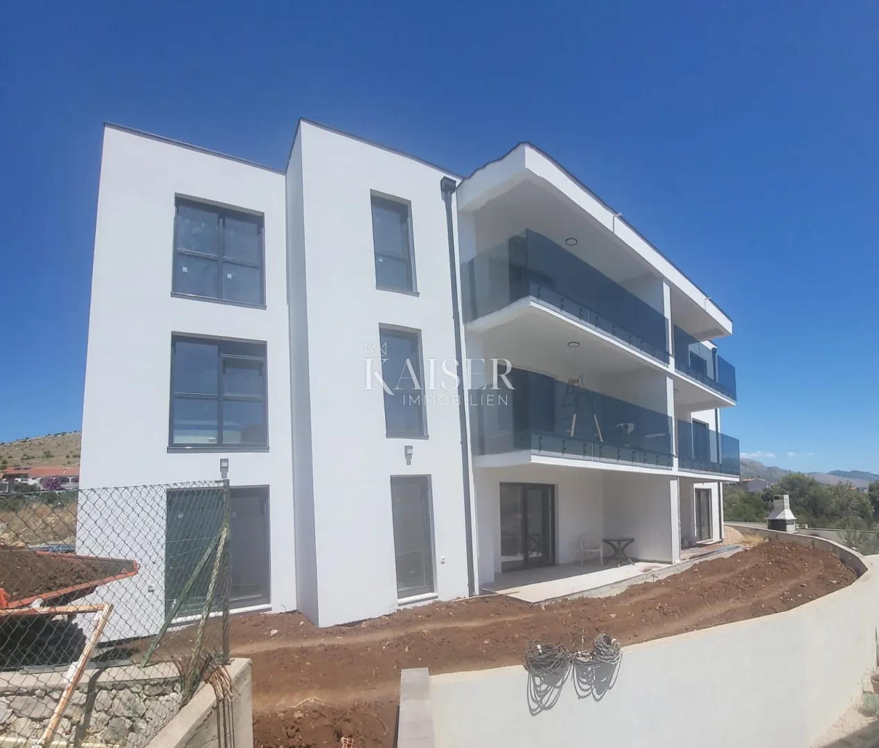 šibenik, grebaštica – ekskluzivan apartman u novoj luksuznoj zgradi - slika 4