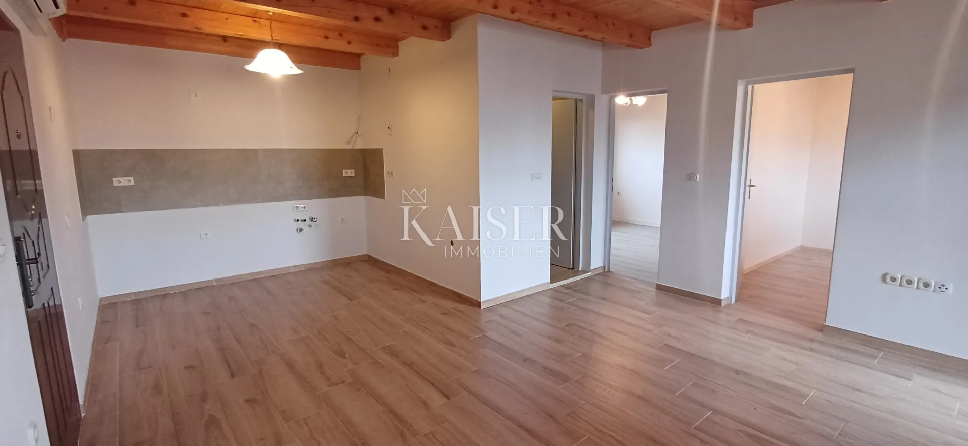 vir – stan s terasom i pogledom na more, 120 m od plaže - slika 3