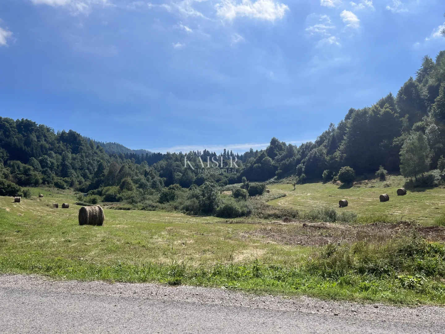 Crni Lug, građevinsko zamljište u blizini NP Risnjaka - Crni Lug, Delnice