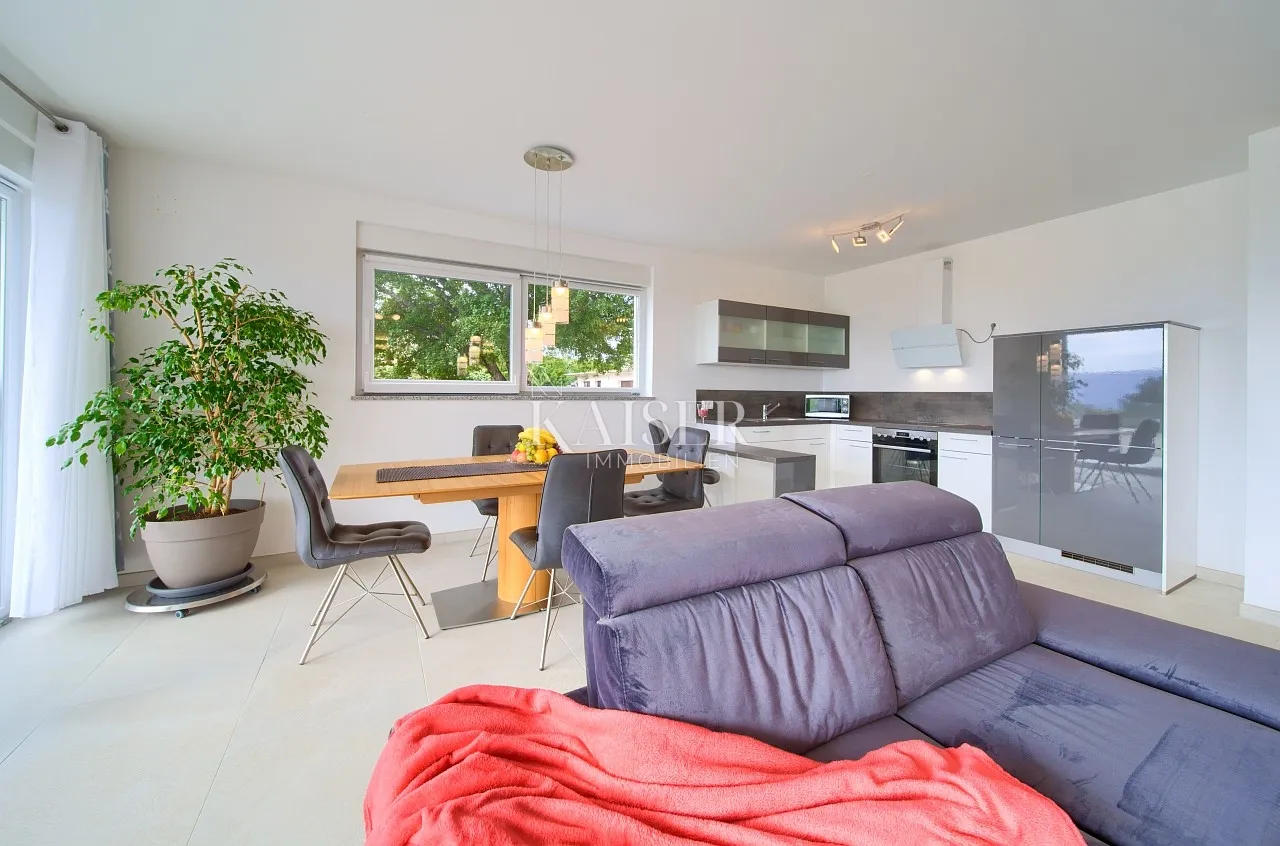 otok krk, okolica- moderan apartman 83m2 u vili s okućnicom - slika 6