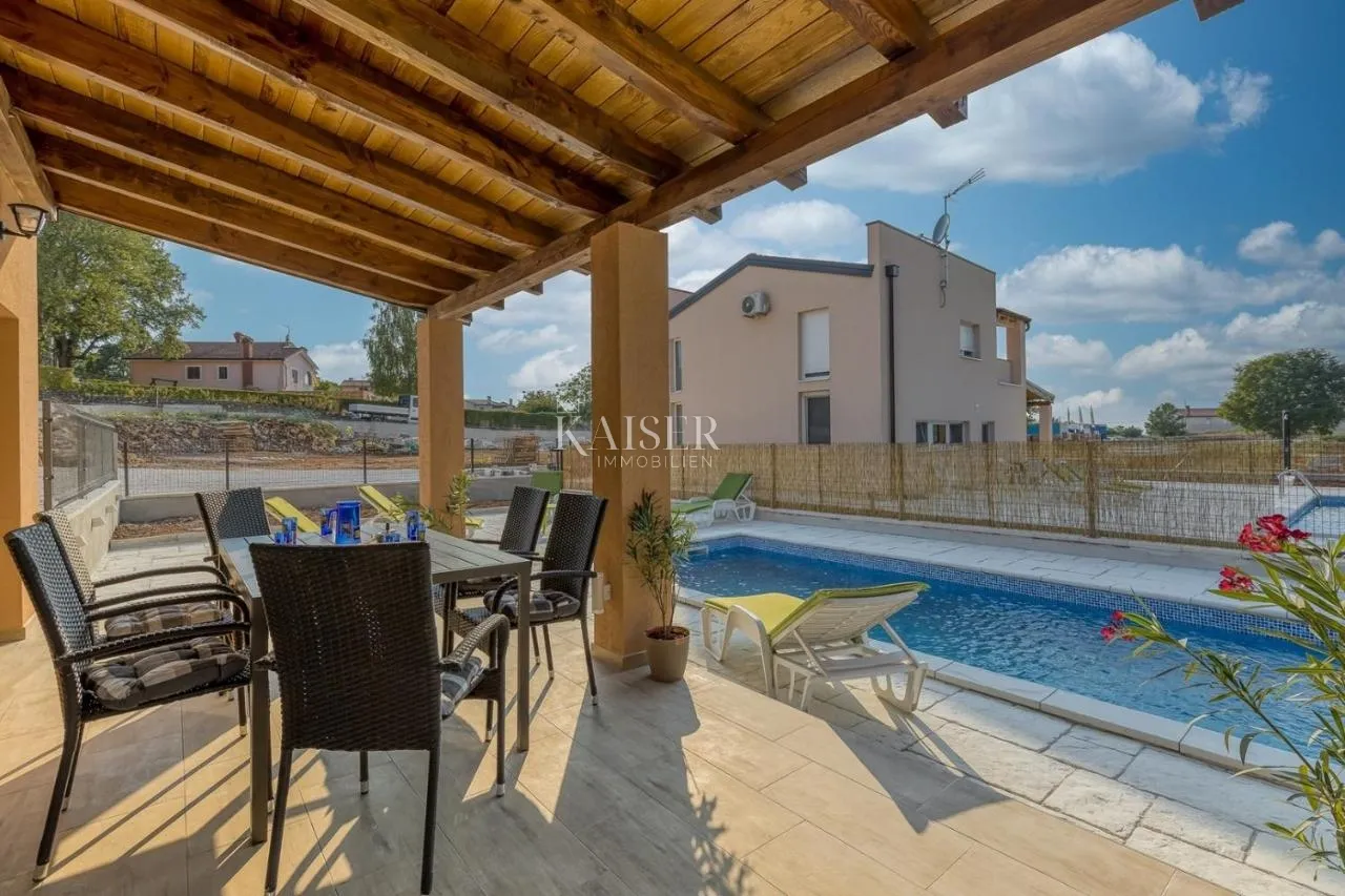 tinjan - dvije dvojne kuće s bazenom, 170 m2 - slika 8