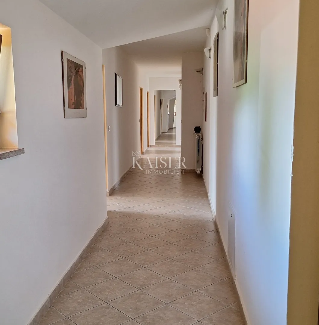 matulji, šapjane, poslovna zgrada na 3 etaže, vanjsko parkiralište,780 m2 korisnog prostora - slika 20