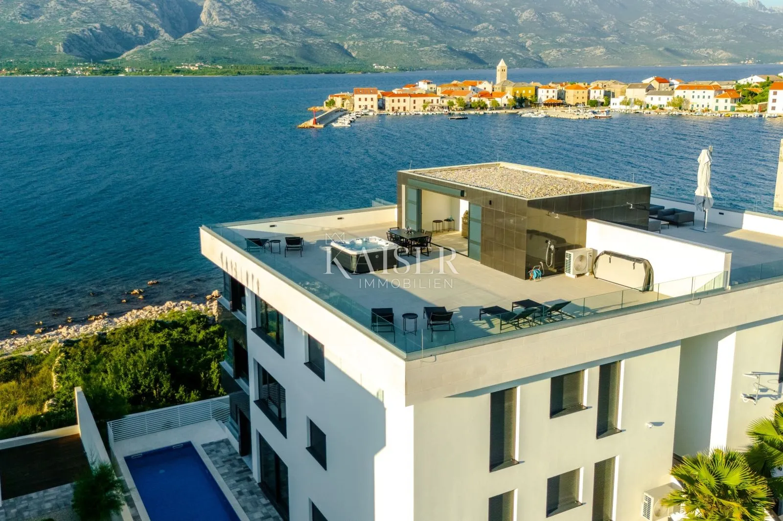penthouse s očaravajućim pogledom na more i planine - slika 19