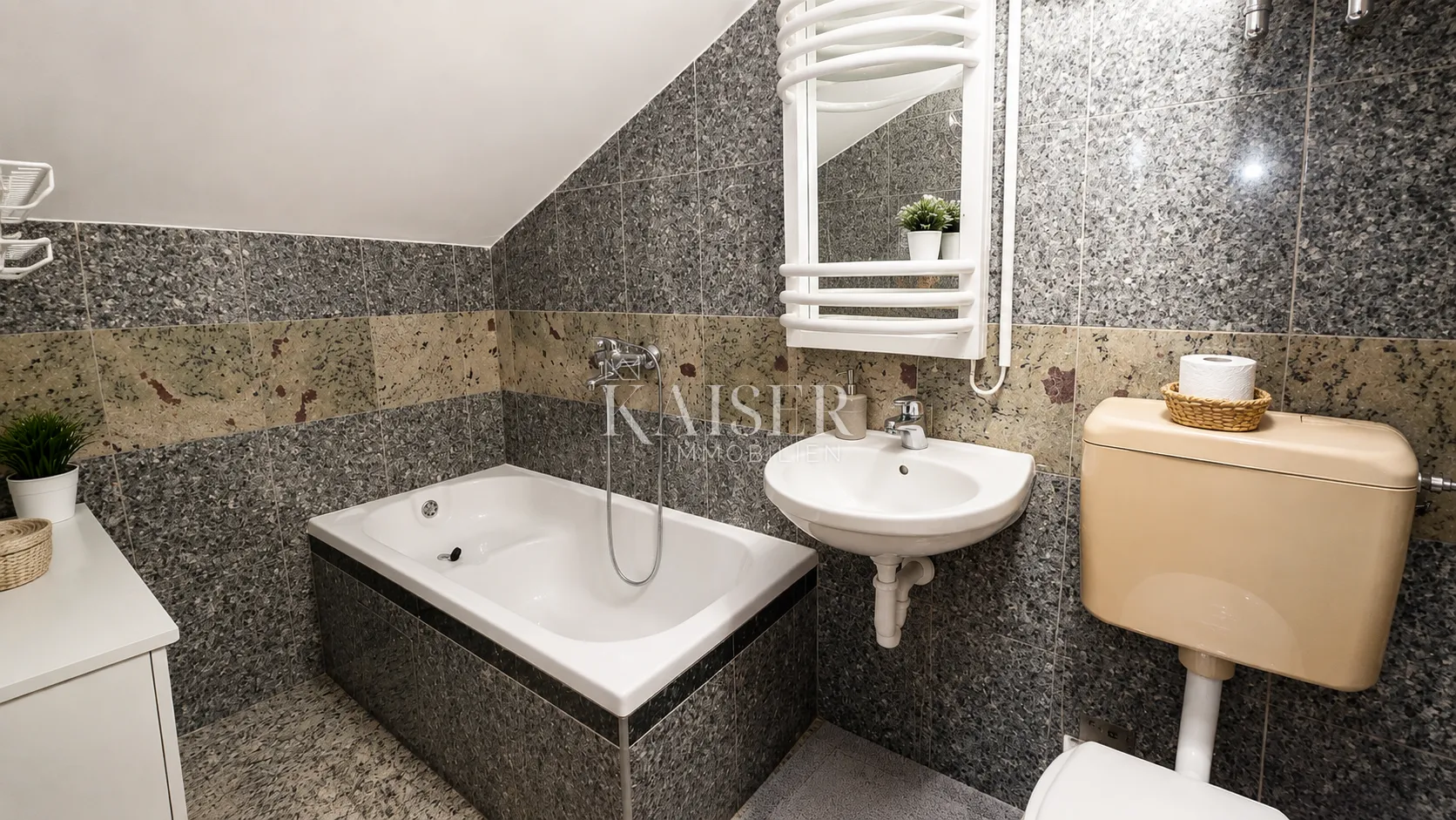 crikvenica, selce - trosobni stan 300m od mora - slika 9