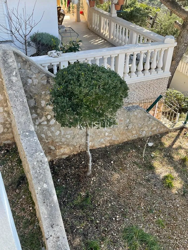 cres, martinšćica - samostojeća kuća 148 m², dva apartmana, 150 m od mora - slika 24