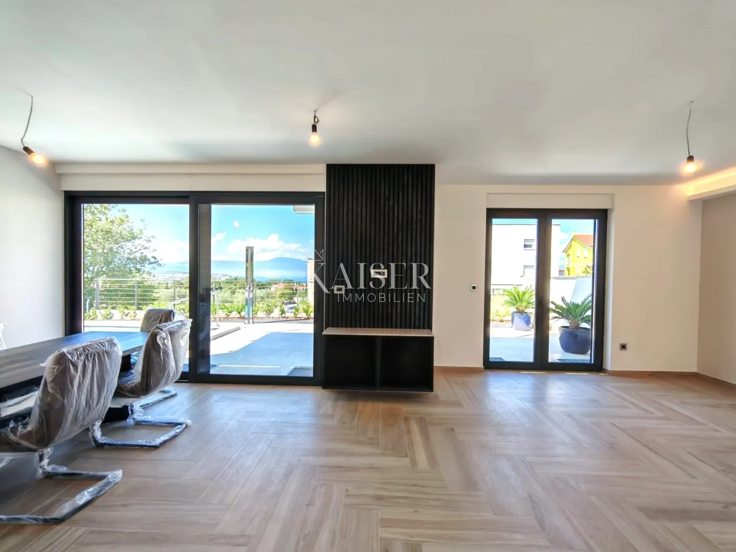 otok krk, malinska- luksuzna vila 208m2 s bazenom i pogledom na more - slika 14