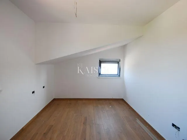 istra, poreč, okolica - stan 64m2, 2 spavaće soba - slika 19