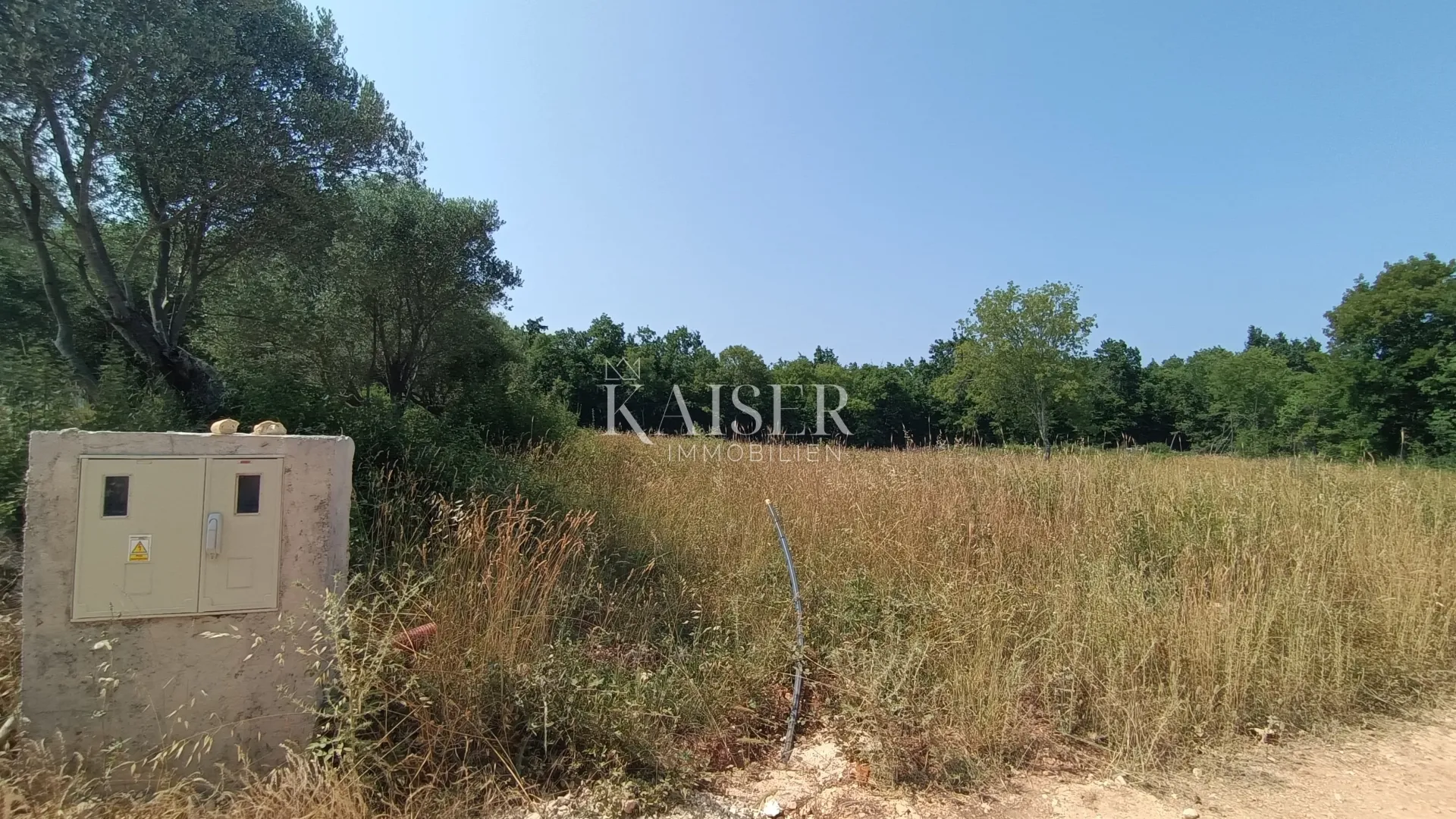 istra, peruški- građevinsko zemljište 862m2 s gotovim projektom - slika 2