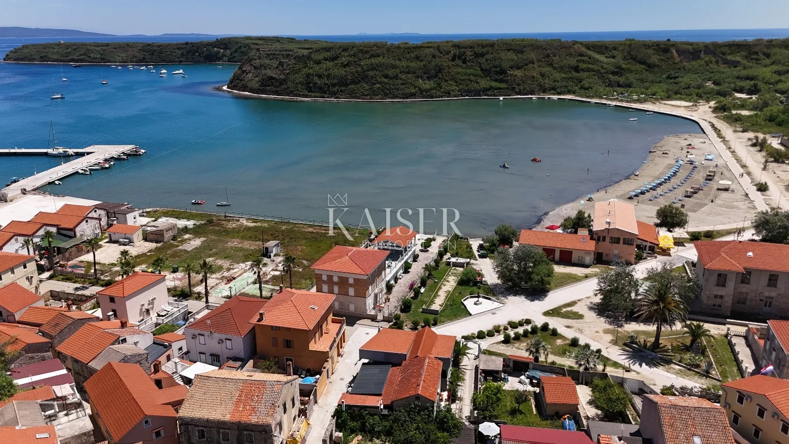 otok susak, kuća s restoranom - slika 5