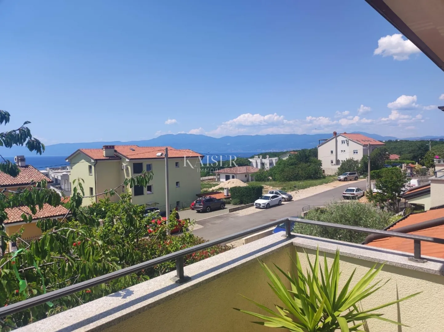 kostrena - stan 3s+db s pogledom i okućnicom - slika 9
