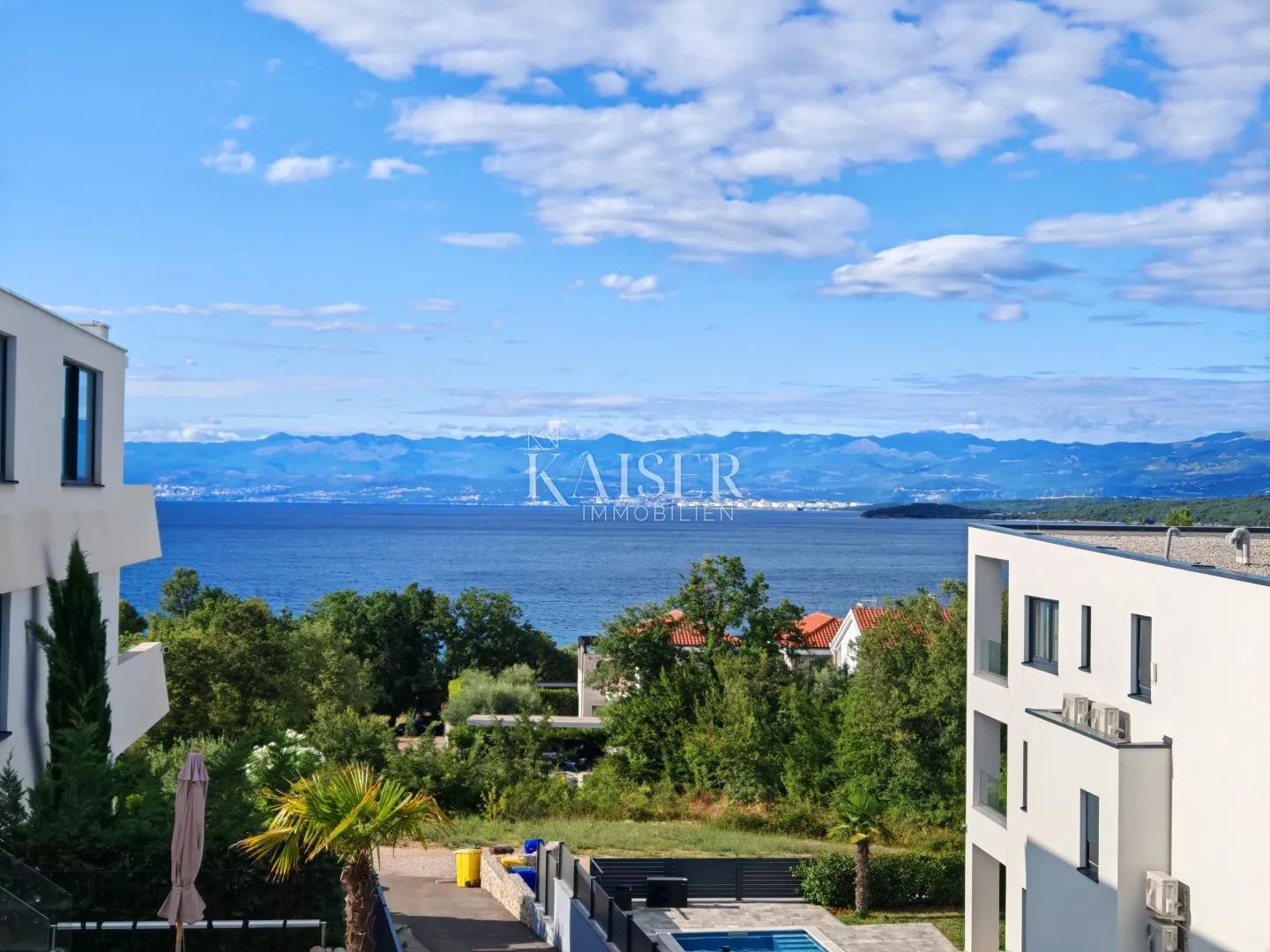 otok krk, malinska- stan 100m2 s bazenom i pogledom na more - slika 25