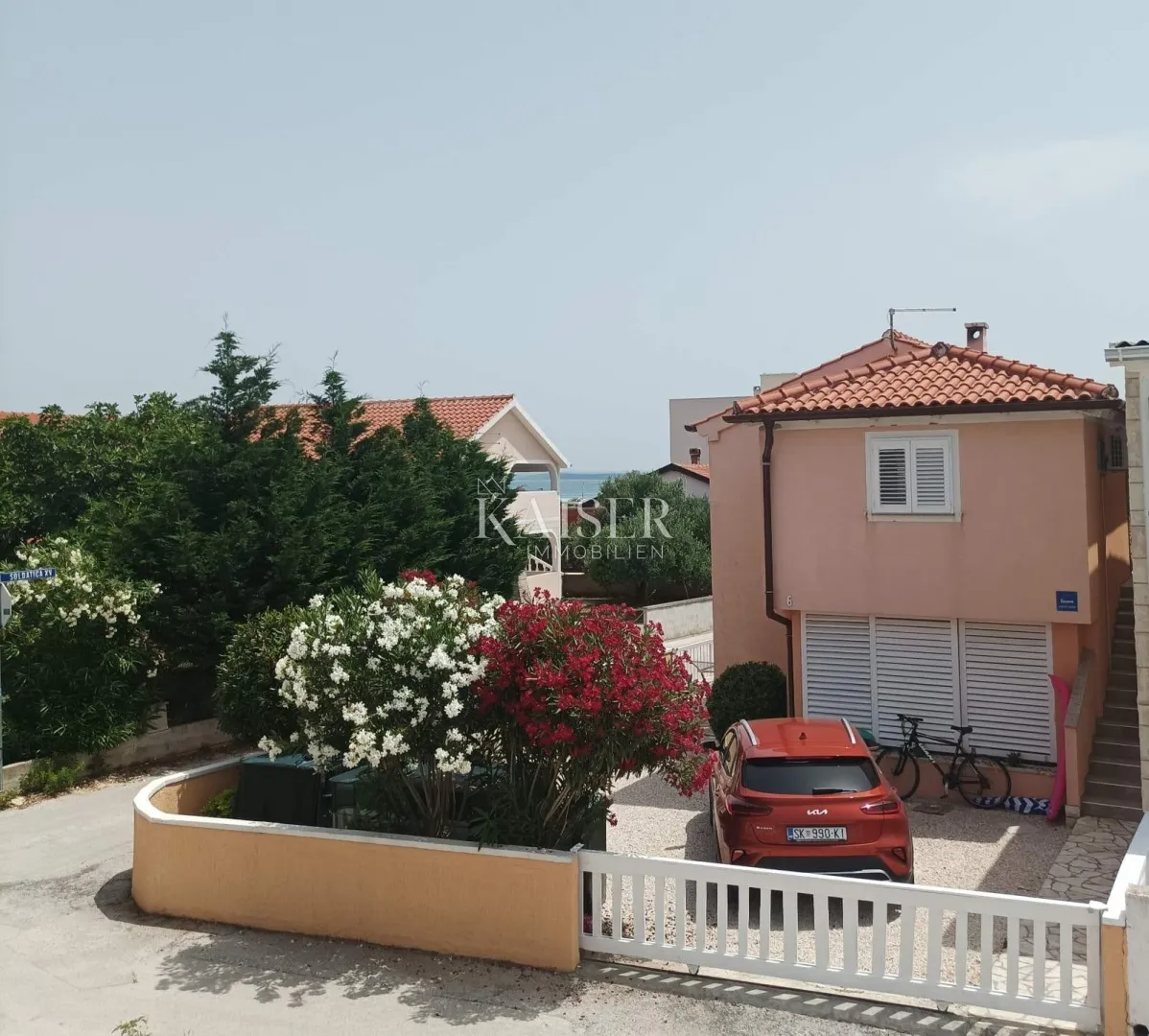 Zadar, otok Vir- Kuća s dva apartmana , 50m od plaže