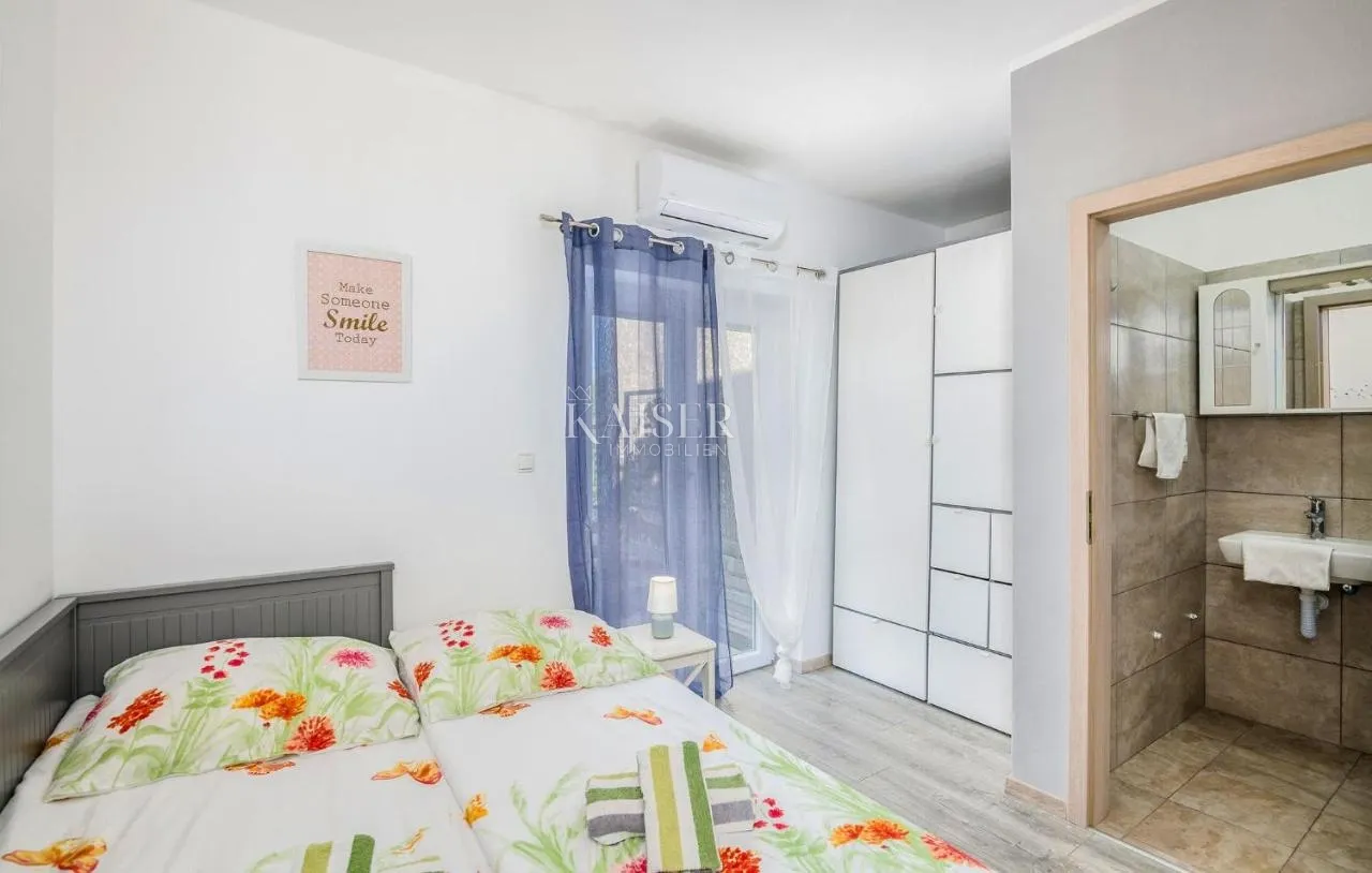 pinezići, otok krk- adaptirana kamena kuća 145m2 s bazenom - slika 14